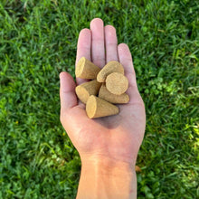 Load image into Gallery viewer, Palo Santo Cones