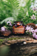 Load image into Gallery viewer, Honey Tonic | 8oz Apothecary Soy Candle | Wild Beragmot, Honey and Tonka