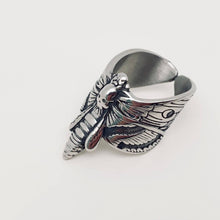 Load image into Gallery viewer, Death head moth Ring
