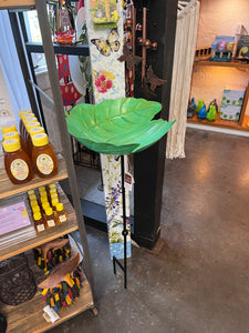Green leaf bird bath