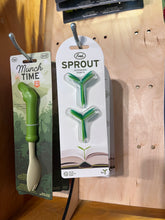 Load image into Gallery viewer, Fred &amp; Friends
