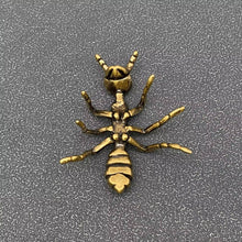 Load image into Gallery viewer, Brass Ant Desktop Decoration
